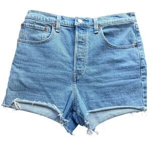 LEVIS Premium Ribcage Shorts Size 30 Big E Super High Rise Classic With Raw Hem
